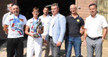 Sports nautique Agde - La ville d'Agde récompense ses deux Champions du Monde en Aviron !